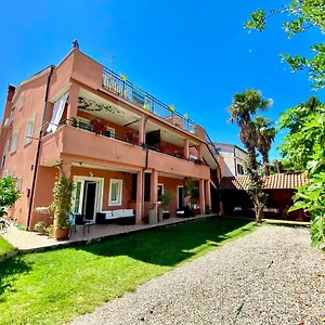 https://apartments-tajana.in-istria.net