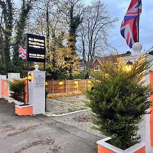 Seasons Gatwick & Parking Penzion